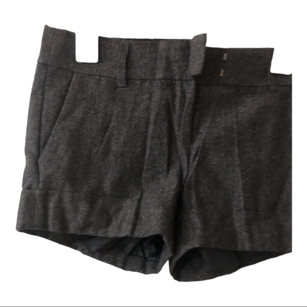 Kenar dark gray knit look cuffed hem belted pocketed shorts size 4